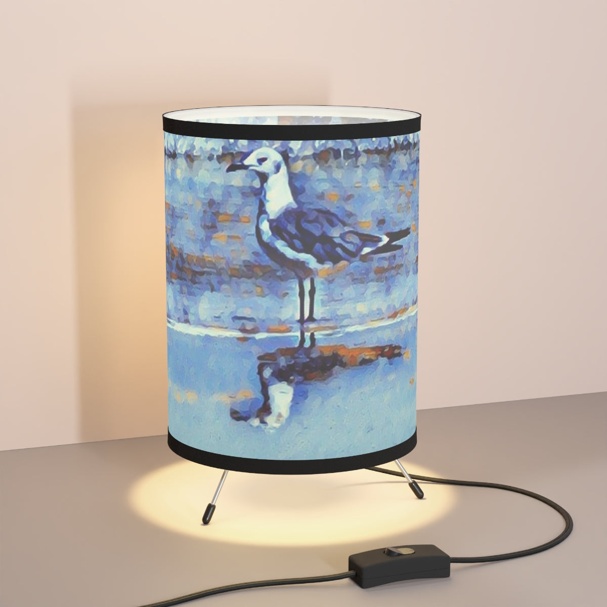 Louisiana Gull Tripod Lamp