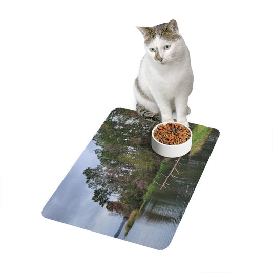 Kincaid Lake Pet Food Mat